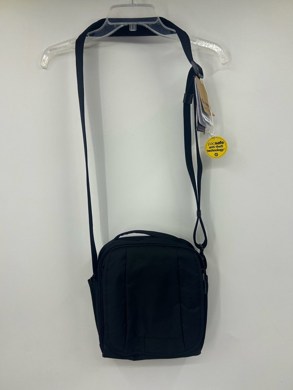NWT Pacsafe Crossbody Antitheft Metrosafe LS200 Black Bag Unisex
